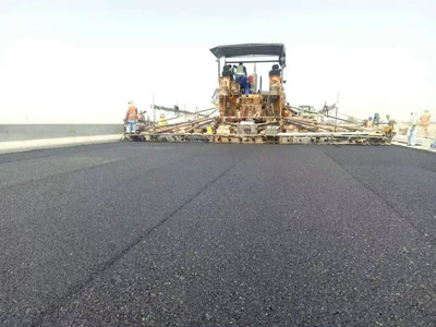 【品质工程】中大设备助建巴基斯坦PKM高速公路